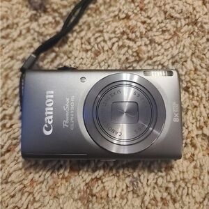 Canon PowerShot ELPH 130 IS - Sleek Gray
